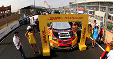 WTCC モロッコで開幕。コロネル選手 ADVAN Racing RSIIを装着してフルシーズン参戦。