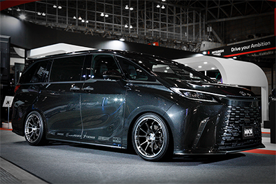 LEXUS LM HKS “e-Driving” Concept + ADVAN Racing RZ-DF2